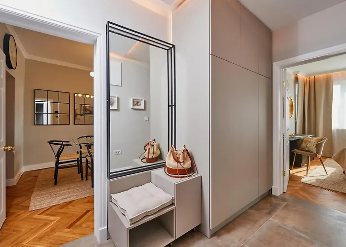 Emiliya アパート